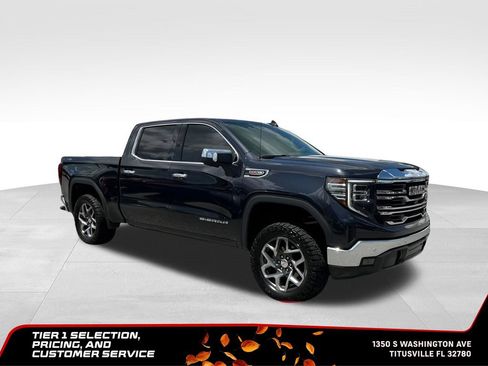 Used 2025 GMC Sierra 1500 SLT w/ SLT Premium Plus Package AWD/4WD image 9