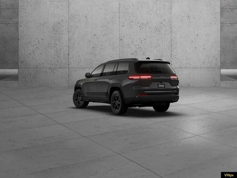 New 2026 Jeep Grand Cherokee L Laredo image 5