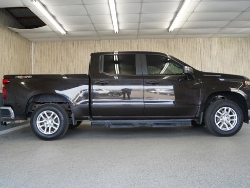Used 2020 Chevrolet Silverado 1500 LT w/ LT Value Package image 6