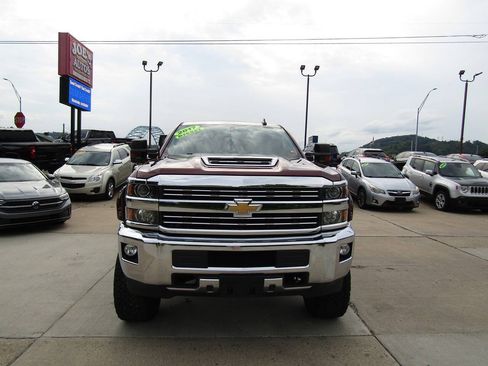 Used 2017 Chevrolet Silverado 2500 LT w/ LT Convenience Package AWD/4WD image 7