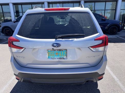 Used 2021 Subaru Forester image 5