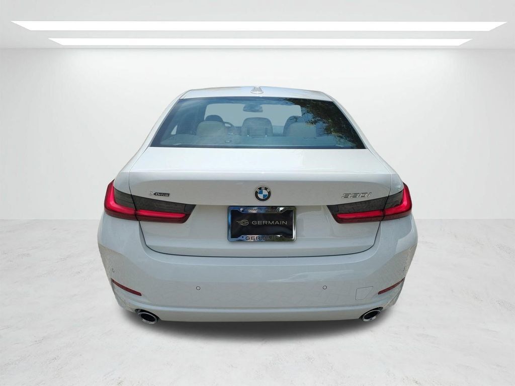 New 2026 BMW 330i xDrive Sedan w/ Convenience Package AWD/4WD image 5