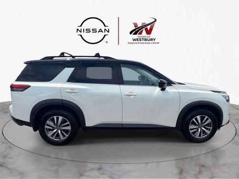 Certified 2022 Nissan Pathfinder SL AWD/4WD image 5