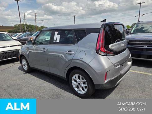 Used 2025 Kia Soul LX FWD image 6