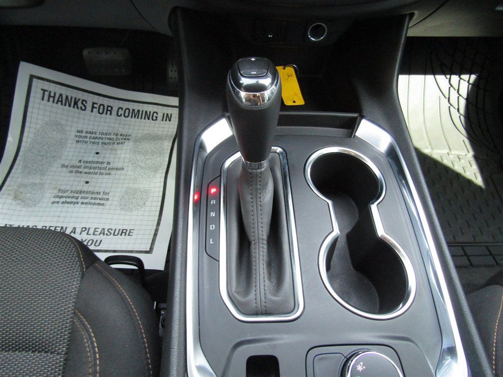 Used 2020 Chevrolet Traverse LS w/ LPO, Blackout Package FWD image 27