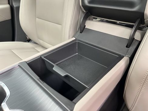 New 2026 GMC Acadia Elevation w/ Elevation Premium Package FWD image 18