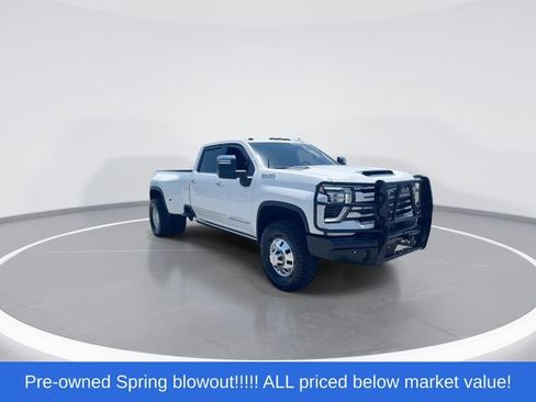 Used 2025 Chevrolet Silverado 3500 High Country w/ High Country Premium Package AWD/4WD image 2