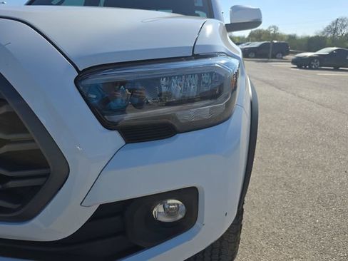 Used 2023 Toyota Tacoma TRD Off-Road w/ Technology Package image 30