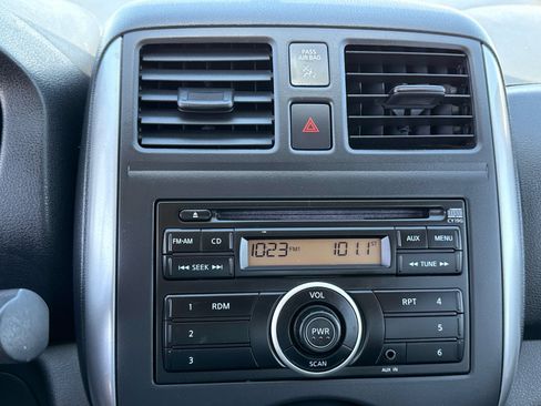 Used 2012 Nissan Versa SV FWD image 22
