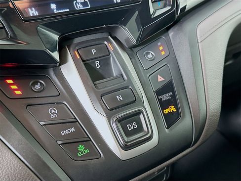 Used 2018 Honda Odyssey Touring image 17