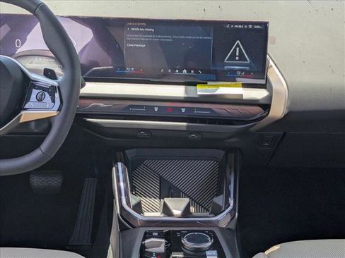 Used 2025 BMW X3 xDrive30i w/ Convenience Package image 12