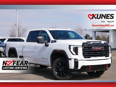 Used 2025 GMC Sierra 2500 AT4 image 1