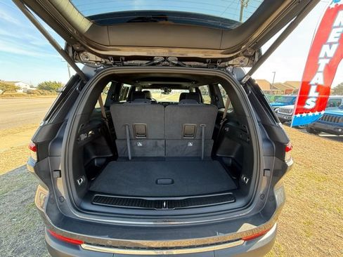 Used 2024 Jeep Grand Cherokee L Laredo w/ Luxury Tech Group I image 14