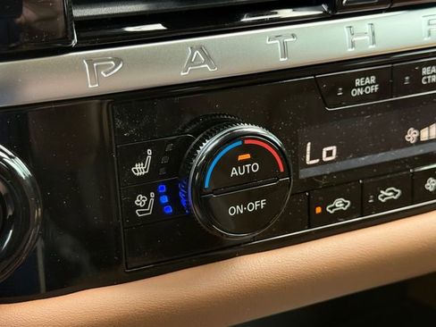 New 2026 Nissan Pathfinder Platinum AWD/4WD image 19
