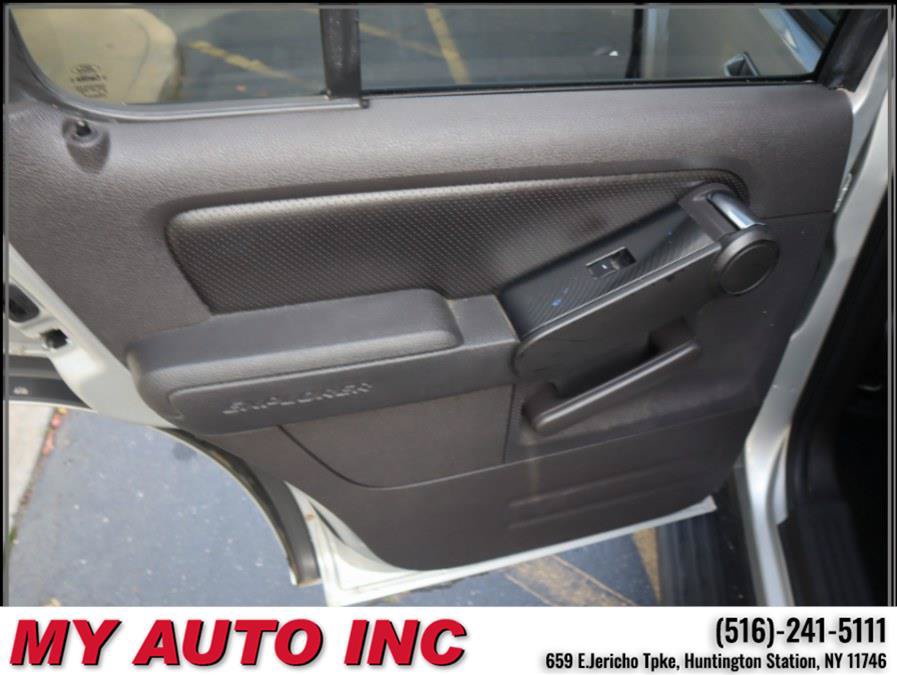 Used 2010 Ford Explorer XLT AWD/4WD image 32