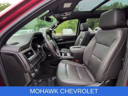 Used 2022 Chevrolet Tahoe Z71 w/ Luxury Package AWD/4WD image 21