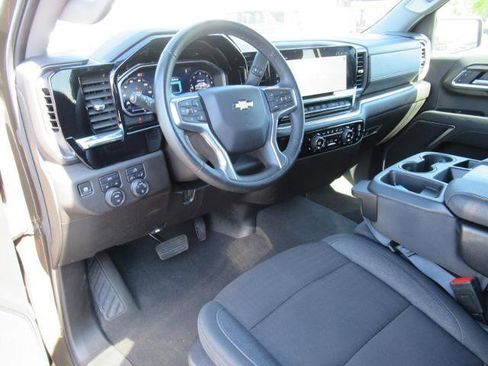 Certified 2024 Chevrolet Silverado 1500 LT AWD/4WD image 15