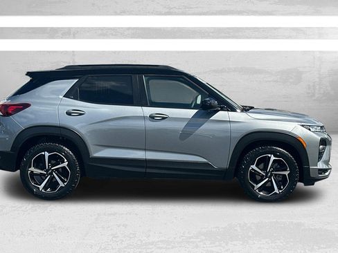 Used 2023 Chevrolet TrailBlazer RS image 3