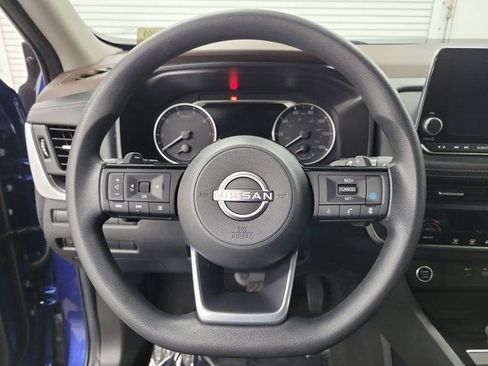 Certified 2023 Nissan Rogue SV FWD image 24