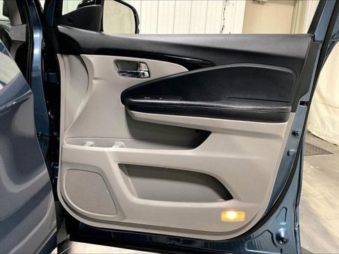 Used 2020 Honda Pilot Elite image 24