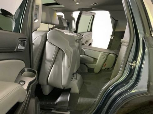 Used 2019 Chevrolet Tahoe LT w/ LT Signature Package AWD/4WD image 37