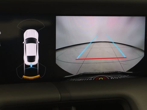 Used 2020 Porsche Taycan 4S image 10