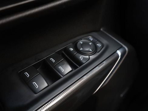 Used 2019 GMC Sierra 1500 AT4 w/ AT4 Premium Package AWD/4WD image 36