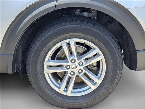 Used 2023 Ford Explorer XLT w/ Equipment Group 202A image 22