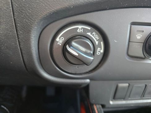 Used 2023 Nissan Frontier PRO-4X w/ Tow Package image 11