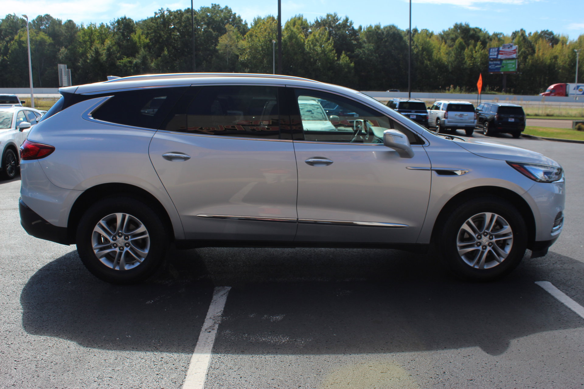 Used 2020 Buick Enclave Essence FWD image 5