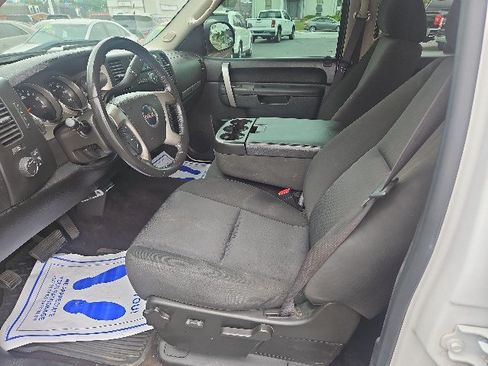 Used 2010 GMC Sierra 1500 SLE w/ Power Pack Plus AWD/4WD image 8
