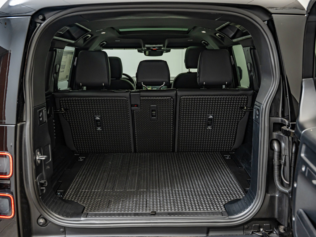 New 2026 Land Rover Defender 110 S AWD/4WD image 19