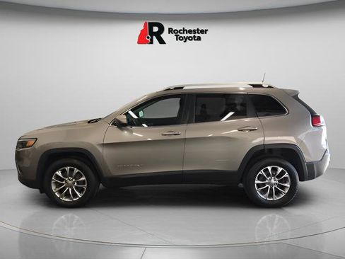 Used 2019 Jeep Cherokee Latitude Plus w/ Cold Weather Group AWD/4WD image 6