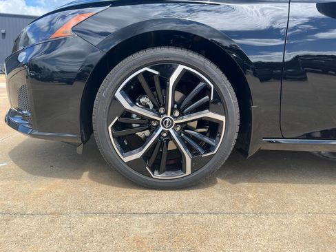 New 2026 Nissan Altima 2.5 SR FWD image 23