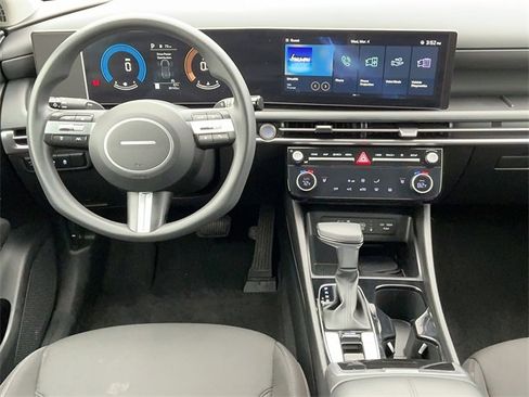 Used 2025 Hyundai Tucson SEL image 12