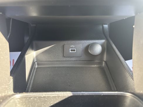 Used 2017 Ford Fusion SE image 17