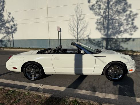 Used 2003 Ford Thunderbird image 14