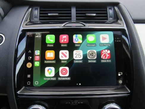 Used 2022 Jaguar E-PACE SE image 43