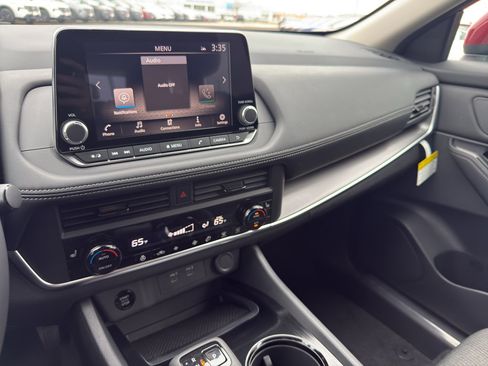 New 2026 Nissan Rogue SV AWD/4WD image 21