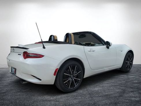 New 2026 MAZDA MX-5 Miata Grand Touring RWD image 34