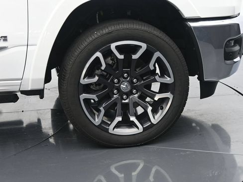 Used 2025 RAM 1500 Limited AWD/4WD image 11