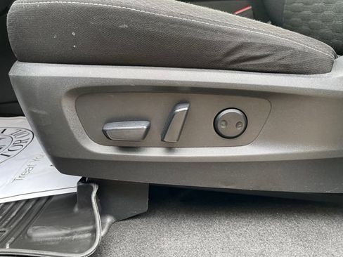 Used 2023 Nissan Pathfinder SV AWD/4WD image 11