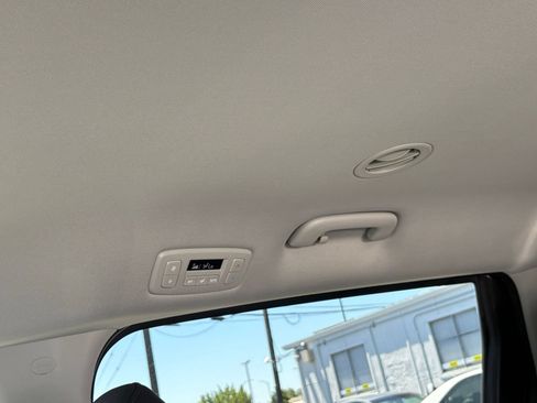 Used 2026 Kia Carnival FWD image 24