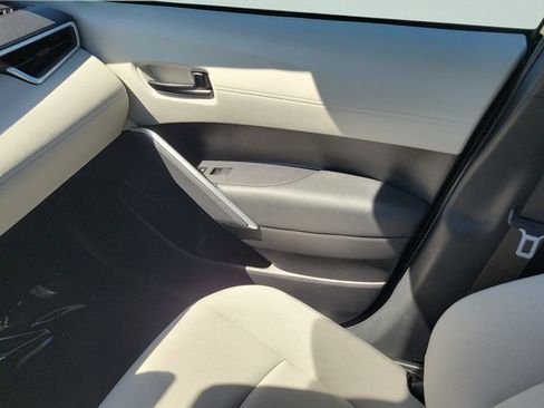 Certified 2024 Toyota Corolla Cross L image 16