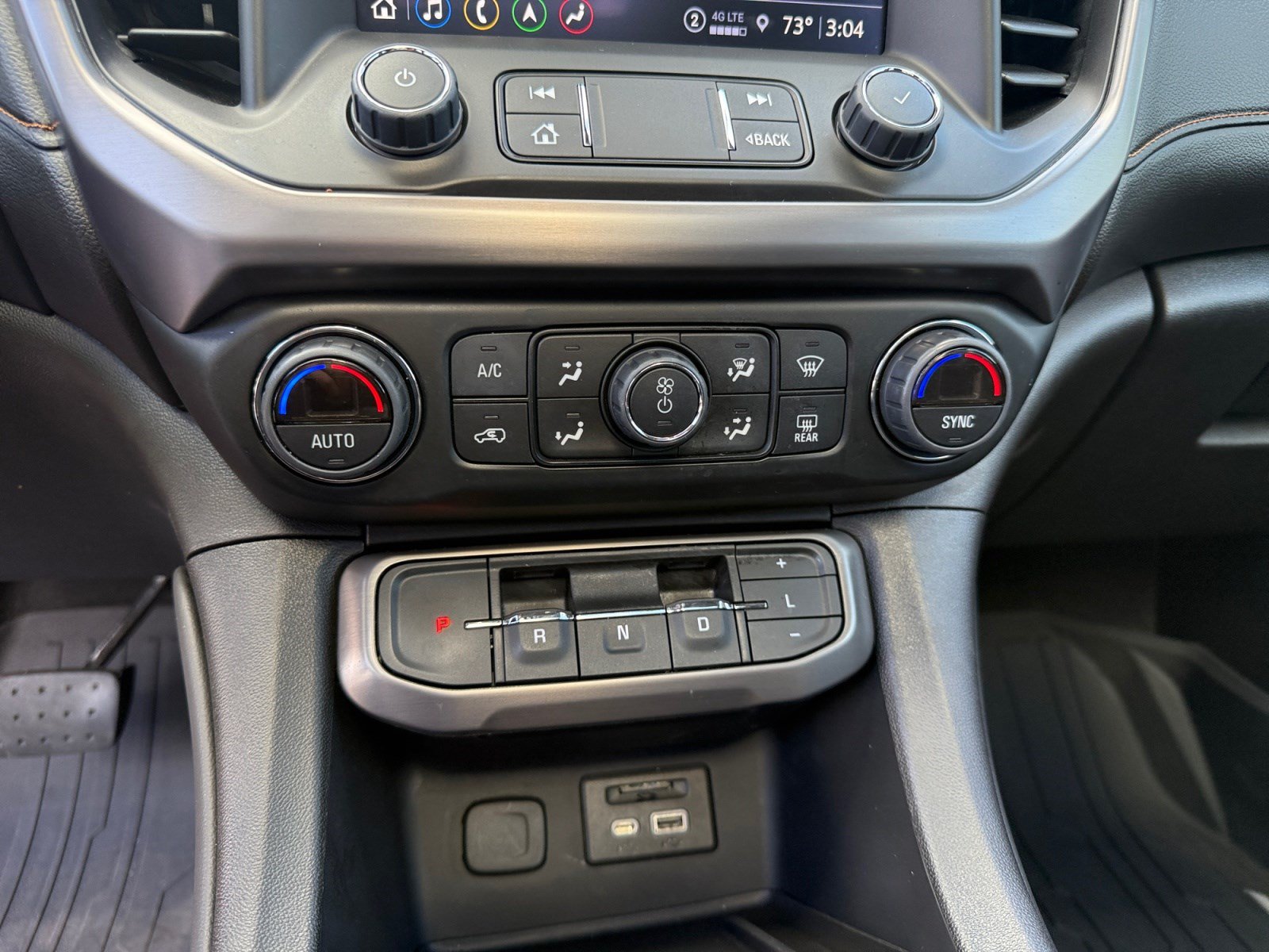 Used 2023 GMC Acadia AT4 w/ Technology Package AWD/4WD image 28