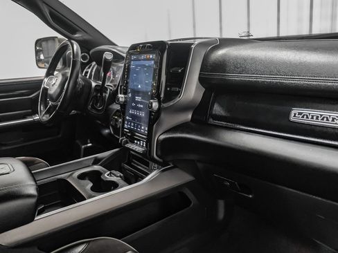 Used 2022 RAM 3500 Laramie AWD/4WD image 12
