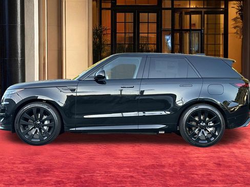 New 2026 Land Rover Range Rover Sport Dynamic SE image 3