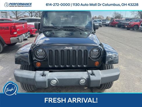 Used 2011 Jeep Wrangler Unlimited Sahara image 9