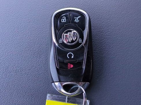 Used 2024 Buick Enclave Premium image 28