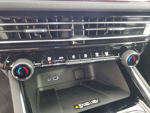 New 2026 Chevrolet Traverse Z71 image 18